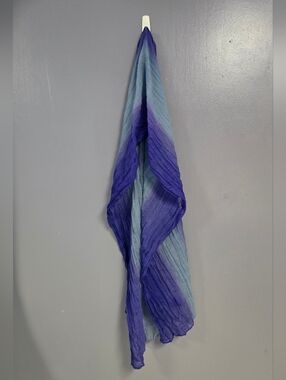 Ombre Purple to Light Blue Crinkled Scarf